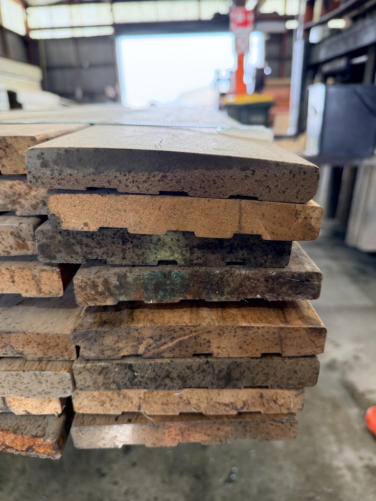 DECK VITEX RK4 CROWN 140x19 PER MTR (SECONDS)